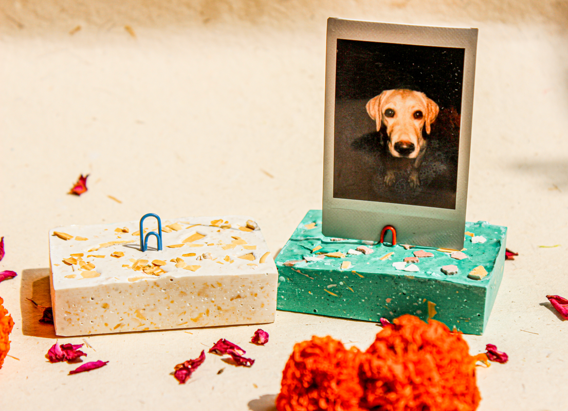 Glass Jar(with Lid) Pure Soy Vegan Candle & Photo Stand, Burn Time 15 Hrs